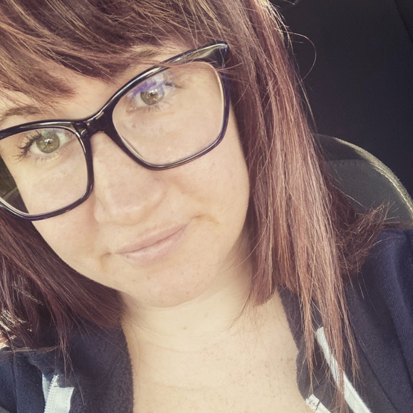 Meet your Posher, Talya - Picture 1 of 1